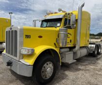2014 PETERBILT 389 MID-ROOF SLEEPER TRUCK (GLIDER)
