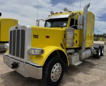 2014 PETERBILT 389 MID-ROOF SLEEPER TRUCK (GLIDER)