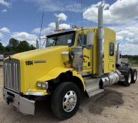 2015 KENWORTH T800 FLAT-TOP SLEEPER TRUCK