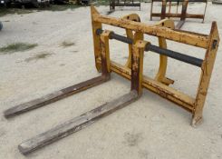 FORK ATTACHMENT FOR LOADER
