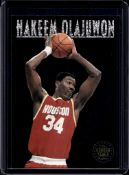 HAKEEM OLAJUWON 1993-94 SKYBOX PREMIUM CENTER STAGE INSERT
