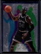 SHAQUILLE O'NEAL 1994-95 FLAIR CENTER SPOTLIGHT INSERT