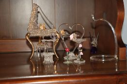 GLASS FIGURES