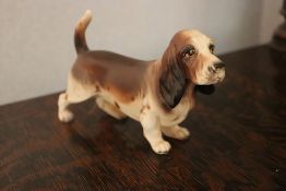 VINTAGE DOG FIGURE