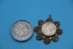 ANTIQUES & COLLECTIBLES