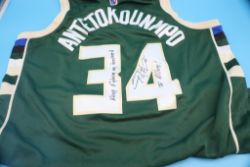 SPORTS TOYS & MEMORABILIA