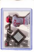 JOHNNY BENCH 2001 FLEER FALL CLASSICS GAME USED JERSEY CARD