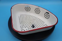 VINTAGE ENAMELWARE