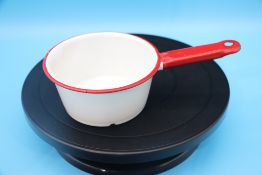 VINTAGE ENAMELWARE