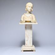 Gustave VAN VAERENBERGH (1873-1927), Prix de souvenir 1949, marble bust of a girl, signed on a marbl