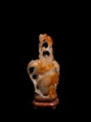 AN AGATE VASE, China, early 20th century