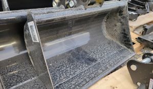 IRanch 60CM Smooth Bucket 'NEW'