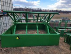 Whitetail Square Feeder