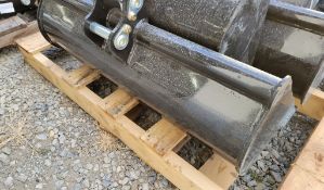 IRanch 80CM Smooth Bucket 'NEW'