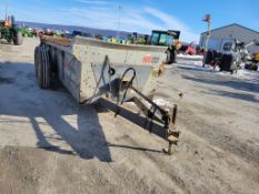 New Idea 3632 Manure Spreader
