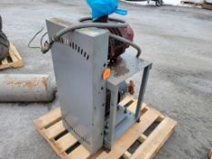 EZEE Oilless Vacuum 'Runs & Works'