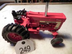 Ertl International Tractor