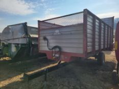 H&S Power box 18 Forage Cart