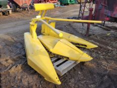 New Holland 824 Corn Head