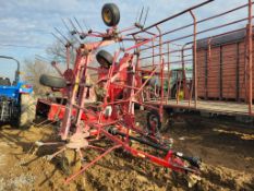 2011 New Holland H5270 Tedder