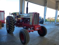 International 856 Demonstrator Tractor 'Ride & Drive - Drive Train Guarantee'