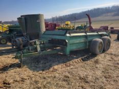 John Deere 785 Manure Spreader