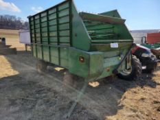 John Deere 714 Forage Wagon