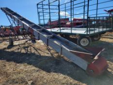 New Holland Bale Conveyor