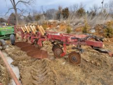 International 720 Mold Board Plow