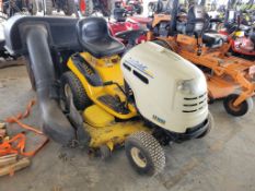 2006 Cub Cadet LT1050 Riding Tractor 'Ride & Drive - Drive Train Guarantee'