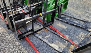 Kivel Dual Prong Bale Spear 'New'