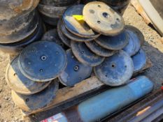 John Deere Closing Wheels