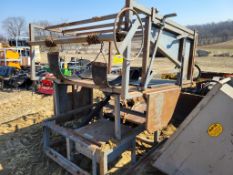 Rocky Turf Hoof Trimming Table