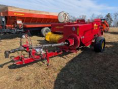 New Holland 575 Baler
