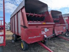 Miller Pro 5200 Forage Wagon