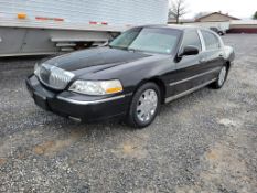 2003 Lincoln Town Car Vehicle 'Title Coming'