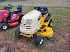 Cub Cadet LT1024 Riding Tractor 'AS-IS - For Parts or Repair'