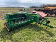 John Deere 348 Baler