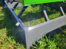Whitetail Square Hay Feeder 'NEW'