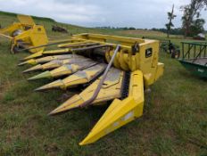 John Deere 666 Corn Head