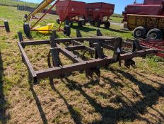 John Deere 1610 Chisel Plow