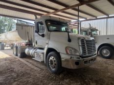 2013 Freightliner Cascadia Haul Truck