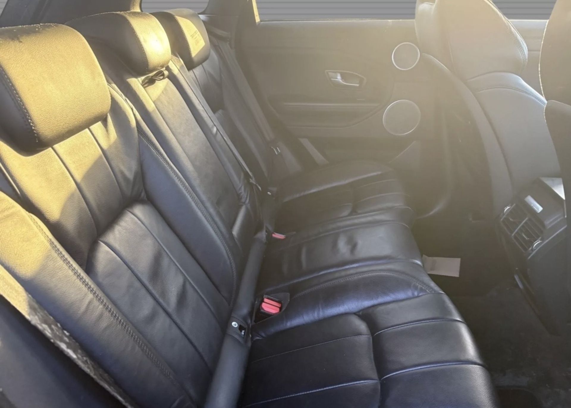 (ON SALE) RANGE ROVER EVOQUE 2.0 SE TECH (67 REG) * SERVICE HISTORY * AUTO S/S * SAT NAV * 2 OWNERS - Image 13 of 13