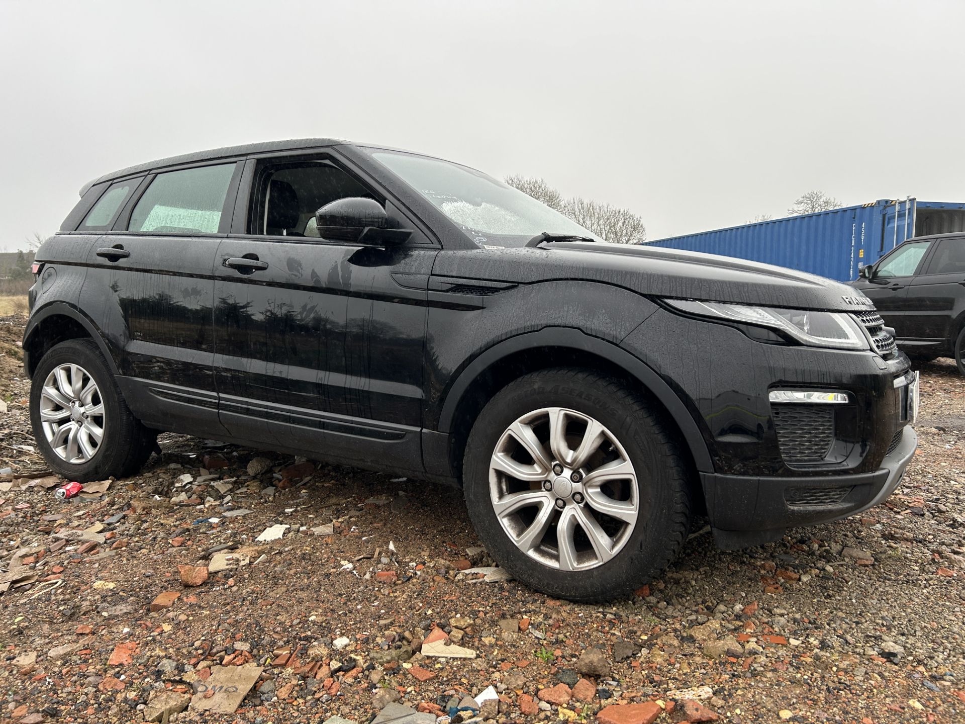 (ON SALE) RANGE ROVER EVOQUE 2.0 SE TECH (67 REG) * SERVICE HISTORY * AUTO S/S * SAT NAV * 2 OWNERS - Image 9 of 13