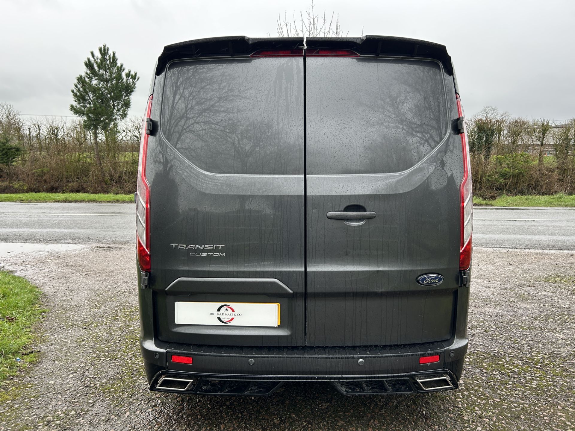 (ON SALE) FORD TRANSIT CUSTOM LIMITED 2.2 TDCI 125 270 SWB (16 REG) CREW VAN * 2 OWNERS FROM NEW !!! - Image 8 of 21