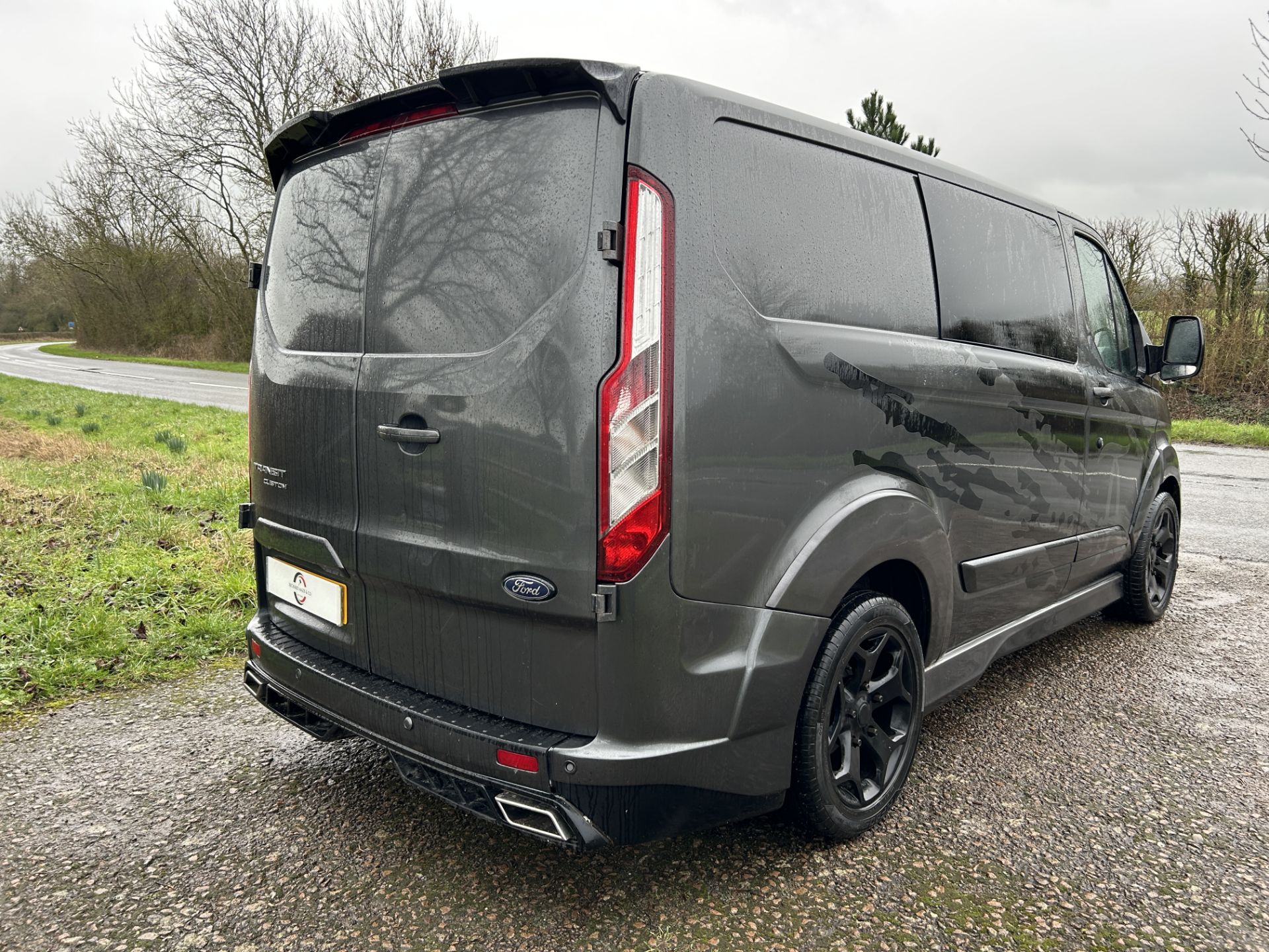 (ON SALE) FORD TRANSIT CUSTOM LIMITED 2.2 TDCI 125 270 SWB (16 REG) CREW VAN * 2 OWNERS FROM NEW !!! - Image 9 of 21