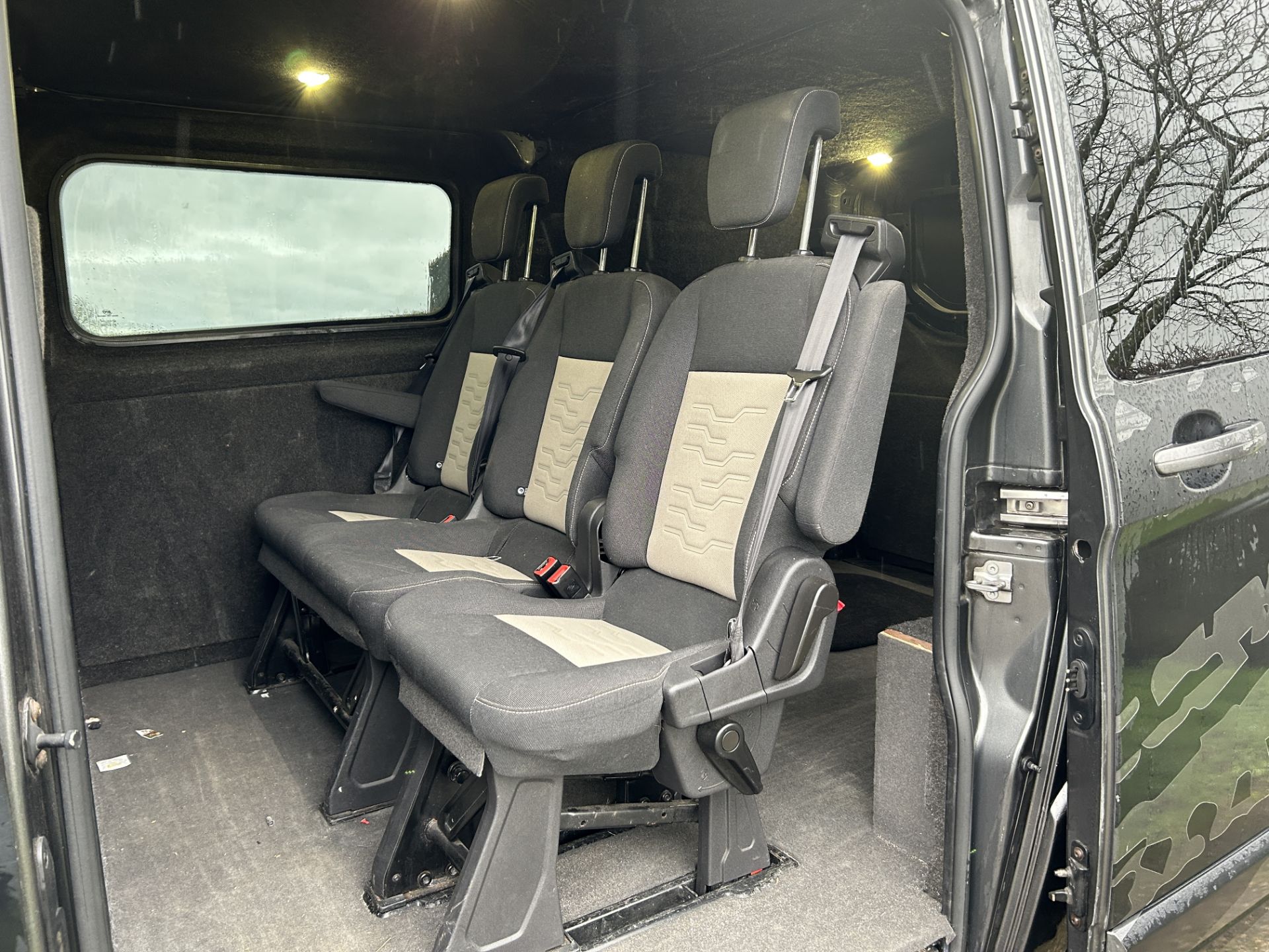 (ON SALE) FORD TRANSIT CUSTOM LIMITED 2.2 TDCI 125 270 SWB (16 REG) CREW VAN * 2 OWNERS FROM NEW !!! - Image 12 of 21