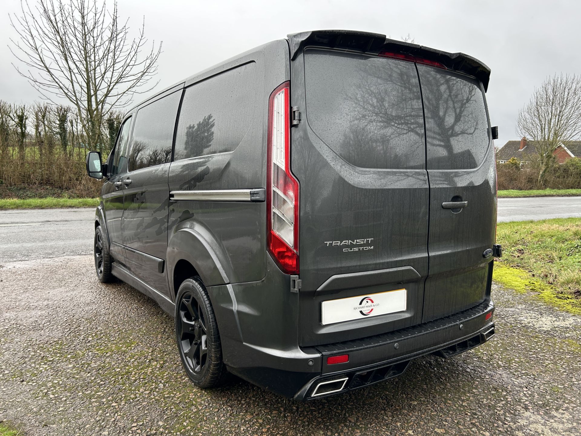 (ON SALE) FORD TRANSIT CUSTOM LIMITED 2.2 TDCI 125 270 SWB (16 REG) CREW VAN * 2 OWNERS FROM NEW !!! - Image 7 of 21