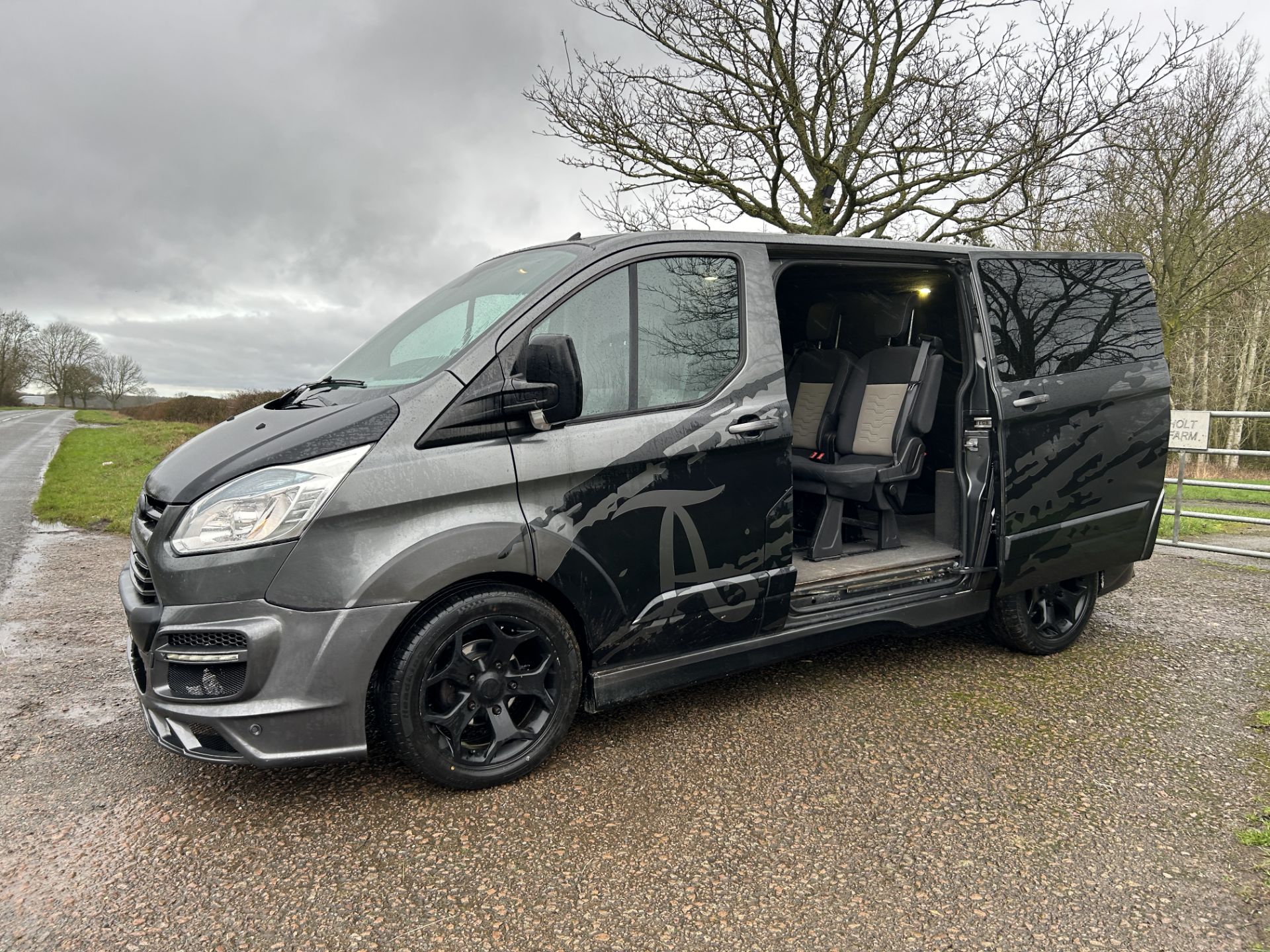 (ON SALE) FORD TRANSIT CUSTOM LIMITED 2.2 TDCI 125 270 SWB (16 REG) CREW VAN * 2 OWNERS FROM NEW !!! - Image 13 of 21