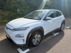 HYUNDAI KONA PREMIUM EV (70 REG) * AUTOMATIC * SERVICE HISTORY * AIR CON * SAT NAV